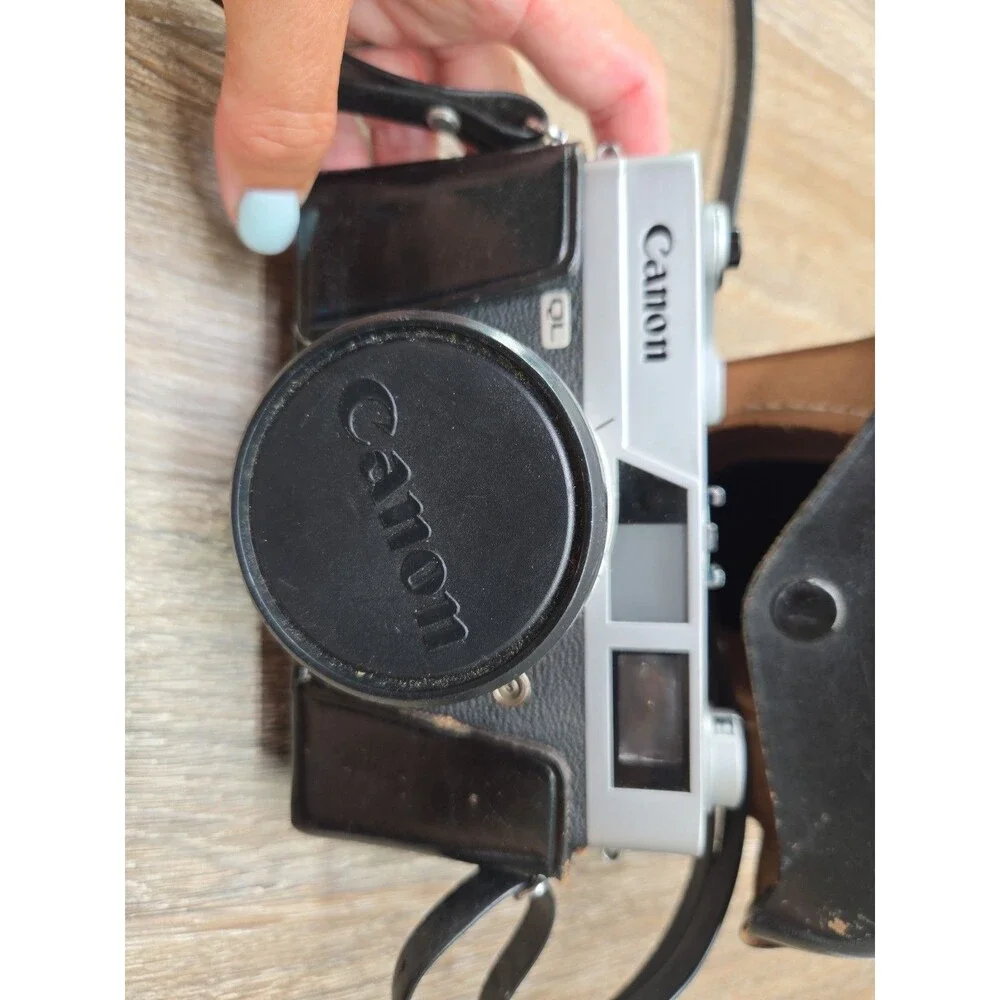 CLEAN Canon Canonet QL17  QL 35mm Rangefinder Camera 40mm 1:1.7 Lens UNTESTED